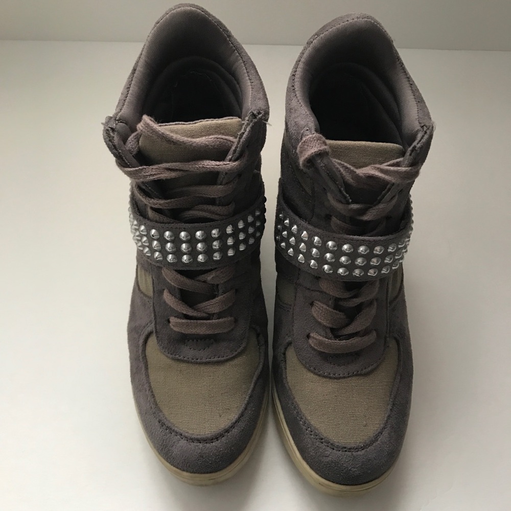 Sneaker Wedge Shoe